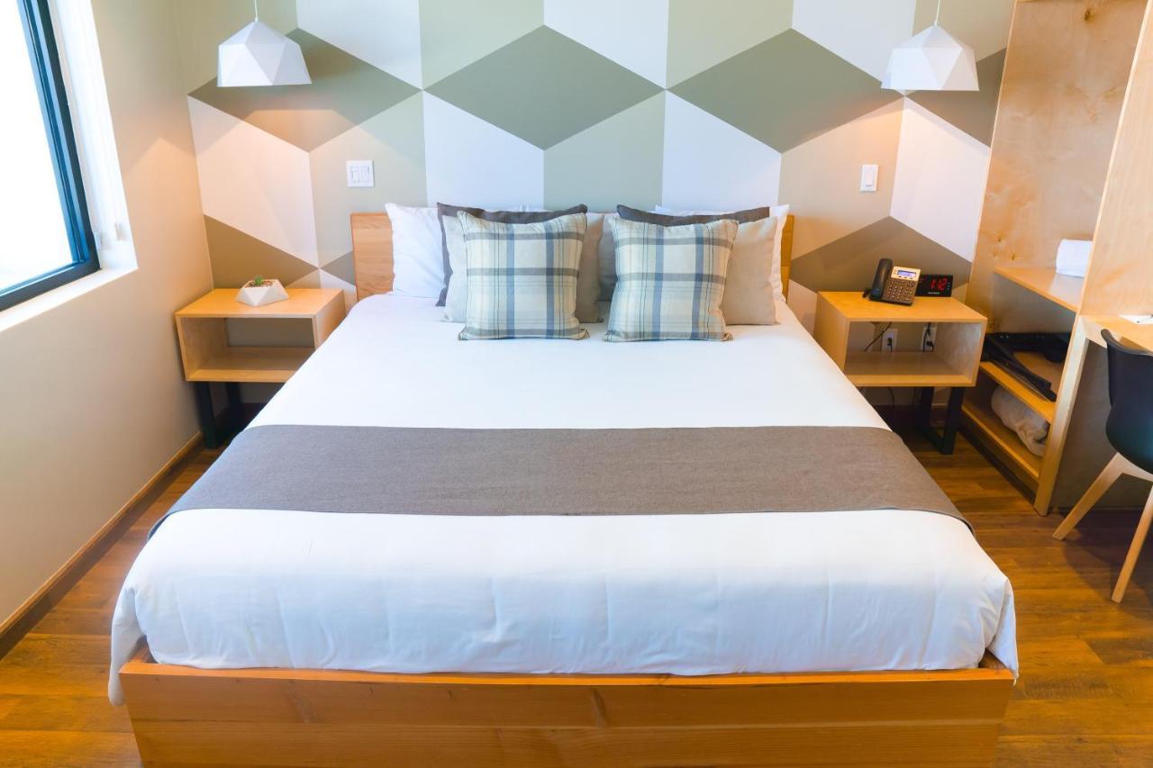 Alou Boutique Hotel 4*